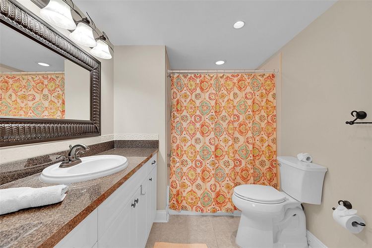 Vantage View #1405 image #16