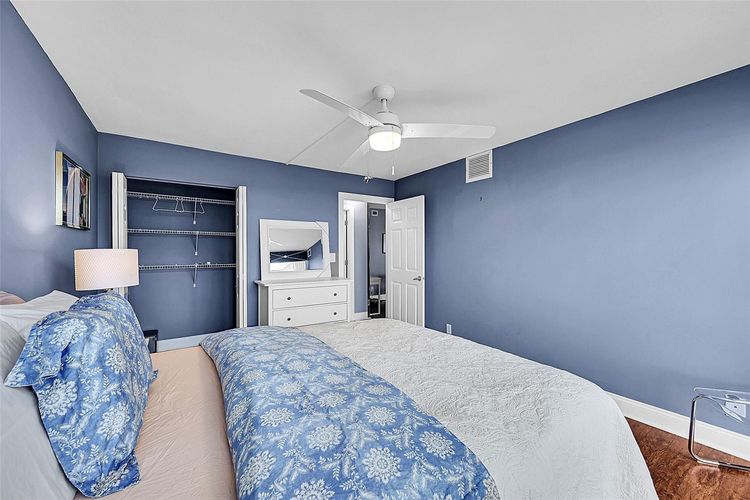 Vantage View #1405 image #20