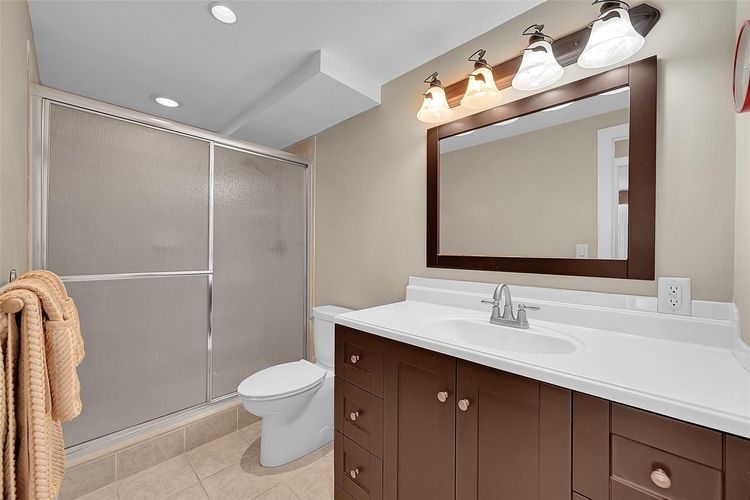 Vantage View #1405 image #22