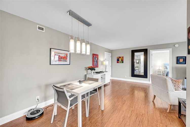 Vantage View #1405 image #6