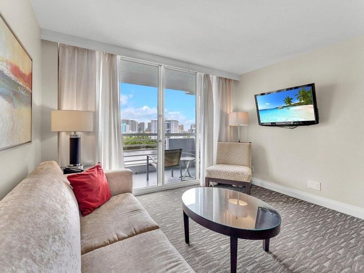 Gallery One DoubleTree #922 image #12