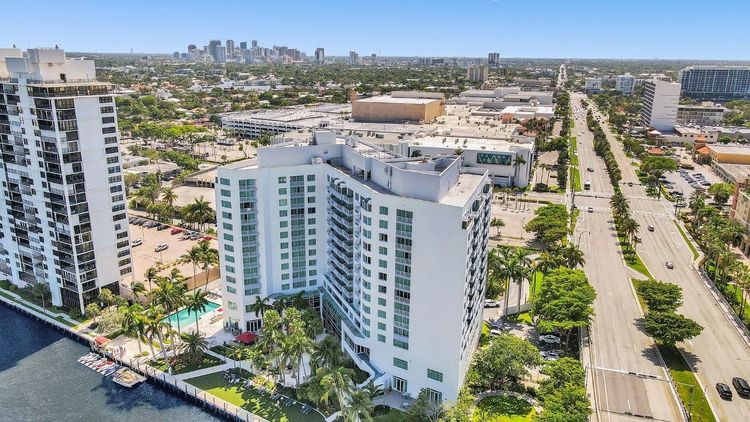 Gallery One DoubleTree #922 image #30