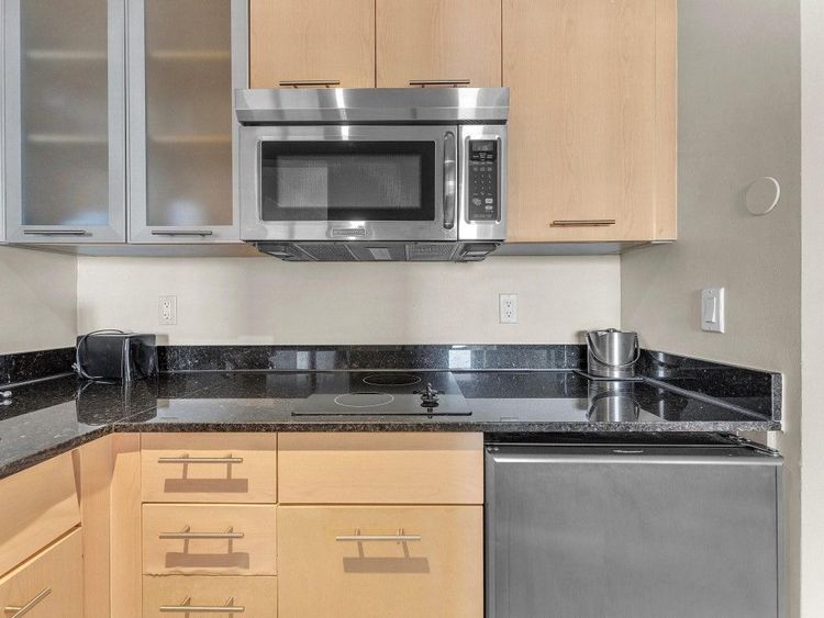 Gallery One DoubleTree #922 image #8