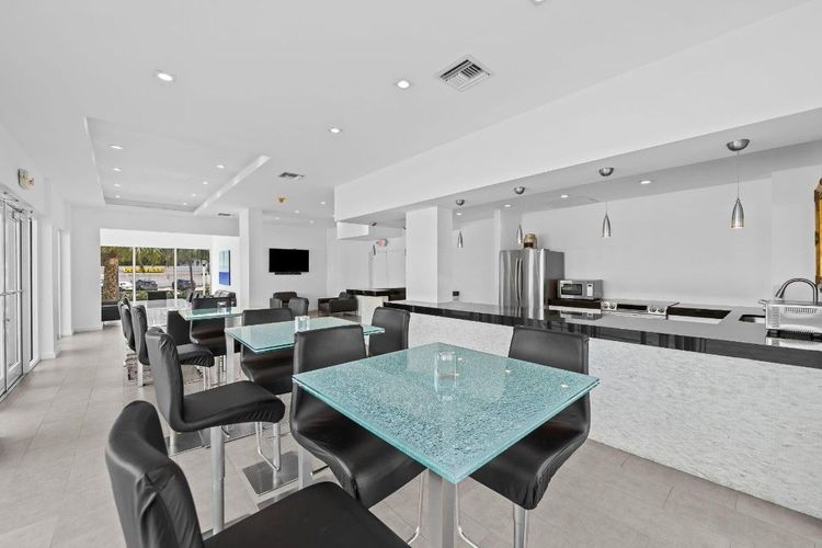 Vantage View #1710 image #29