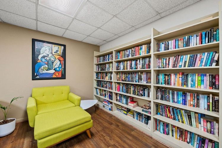 Vantage View #1710 image #32