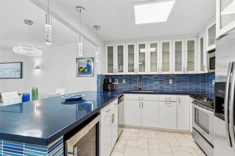 Roney Palace #1015 image #6