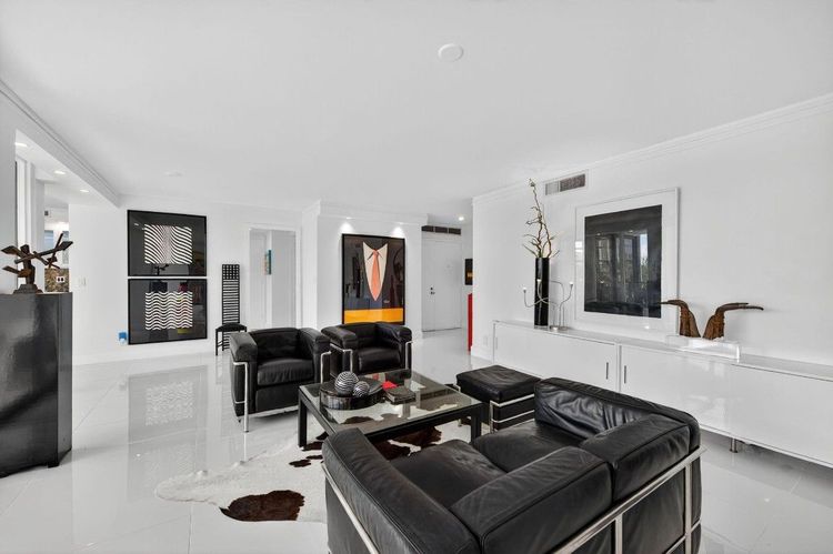 The Corinthian #3C image #16