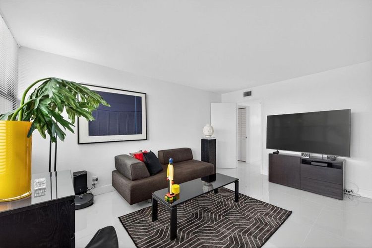 The Corinthian #3C image #29