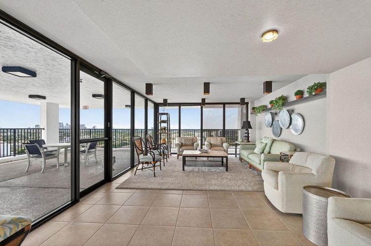 The Corinthian #3C image #51