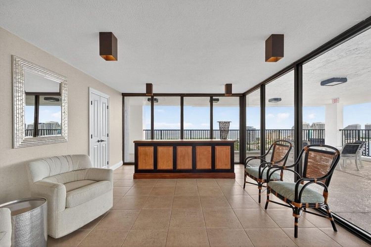 The Corinthian #3C image #52