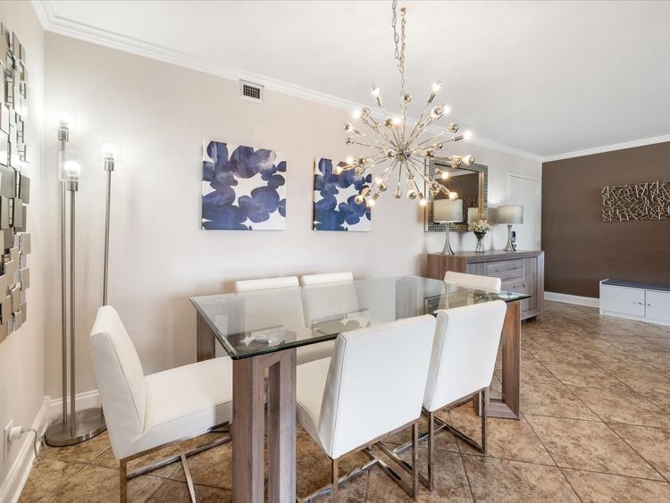 Vantage View #1407 image #16