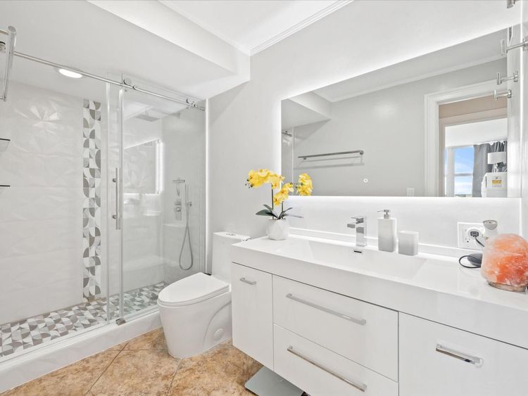 Vantage View #1407 image #25