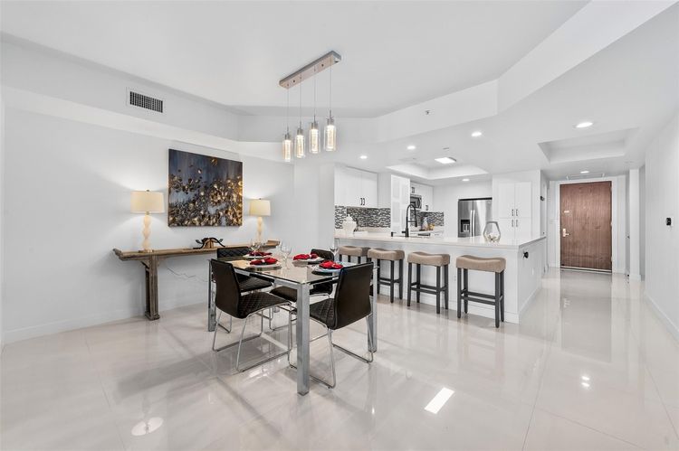 Sapphire Condo #504N image #9