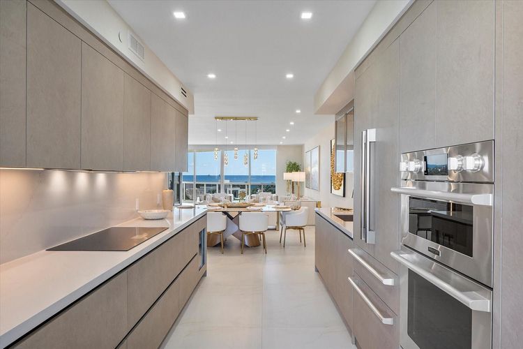 L'Hermitage South Tower #704 image #10