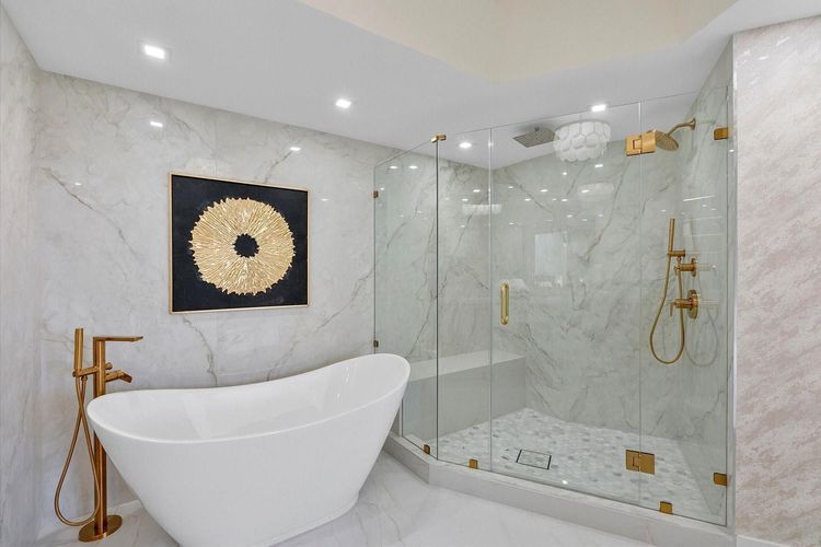 L'Hermitage South Tower #704 image #16