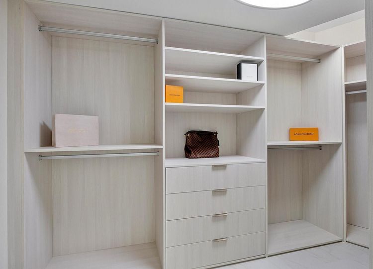 L'Hermitage South Tower #704 image #17