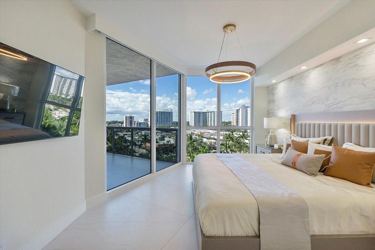 L'Hermitage South Tower #704 image #19