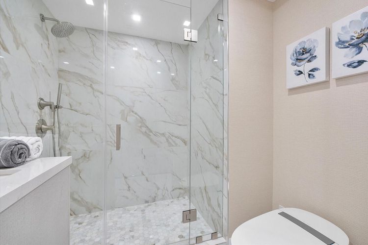 L'Hermitage South Tower #704 image #23