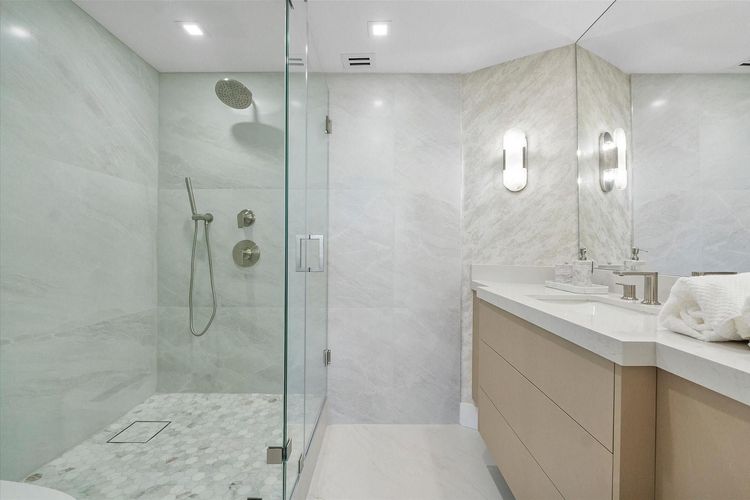 L'Hermitage South Tower #704 image #26