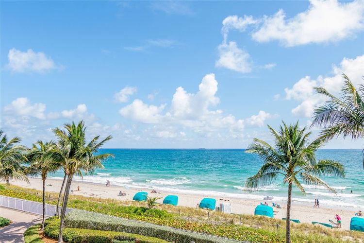 L'Hermitage South Tower #704 image #40