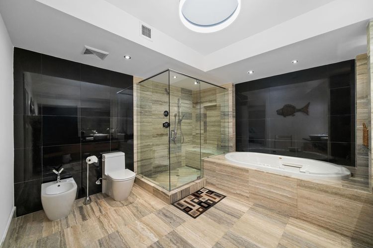 Las Olas Beach Club #1702 image #15