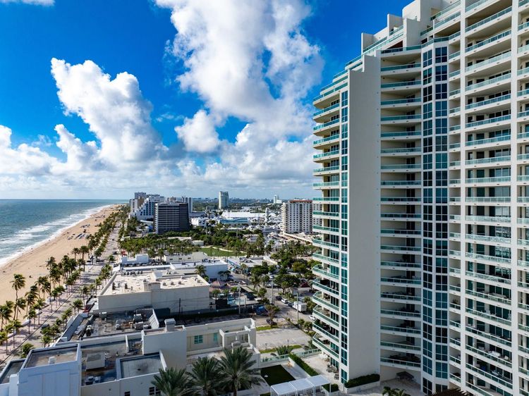 Las Olas Beach Club #1702 image #21