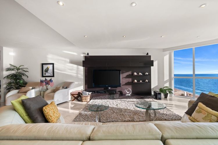Las Olas Beach Club #1702 image #8
