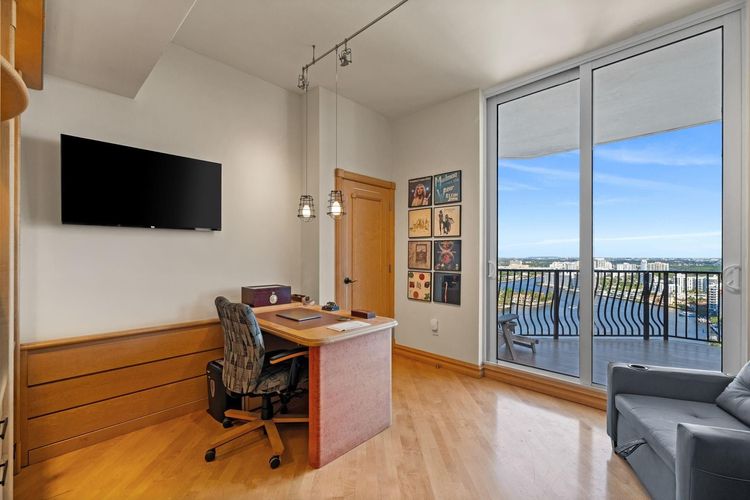 Jackson Tower #2702 image #20