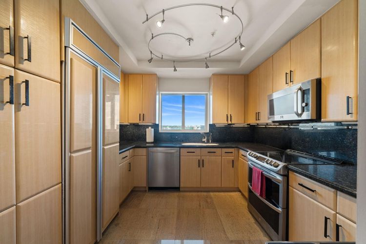 Jackson Tower #2702 image #7