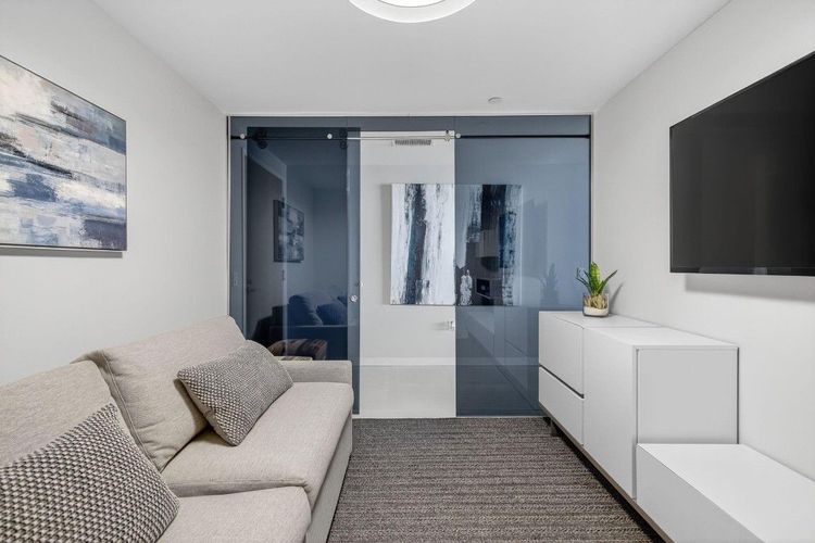 Tiffany House #1103 image #20