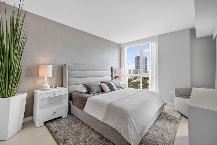 Tiffany House #1103 image #23