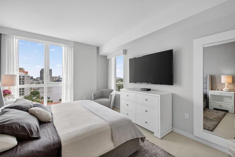 Tiffany House #1103 image #24