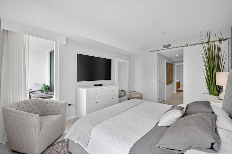 Tiffany House #1103 image #25