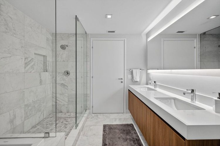 Tiffany House #1103 image #29