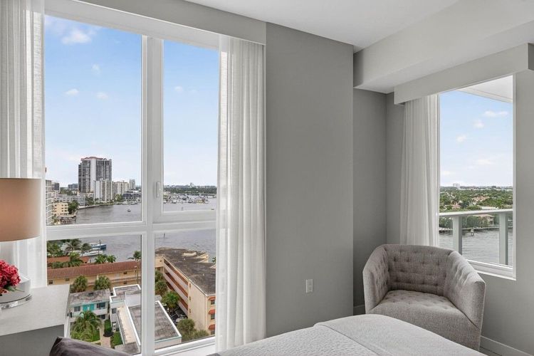 Tiffany House #1103 image #31