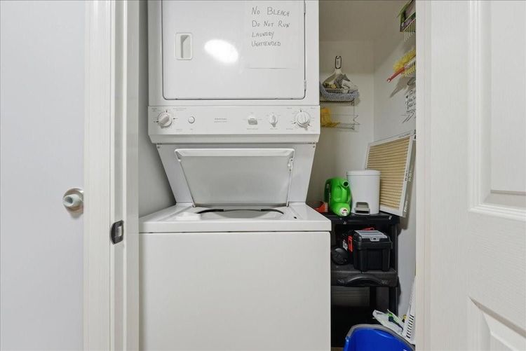 The Vue #302 image #26