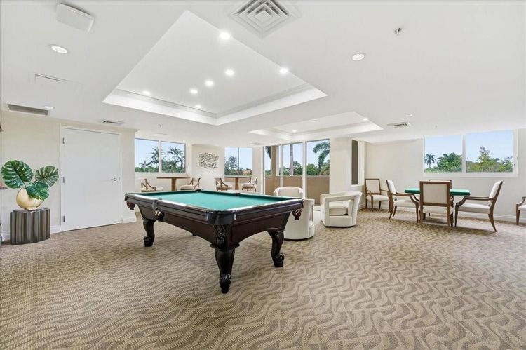 The Vue #302 image #28