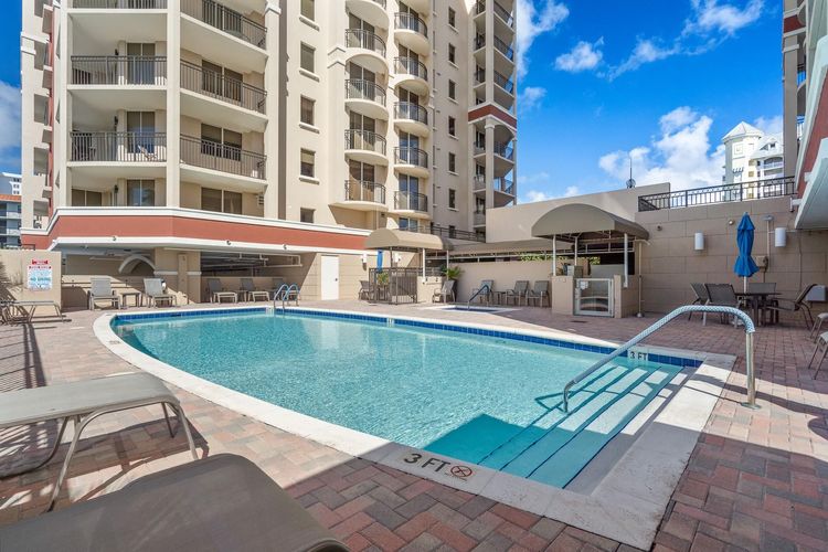 The Vue #302 image #33