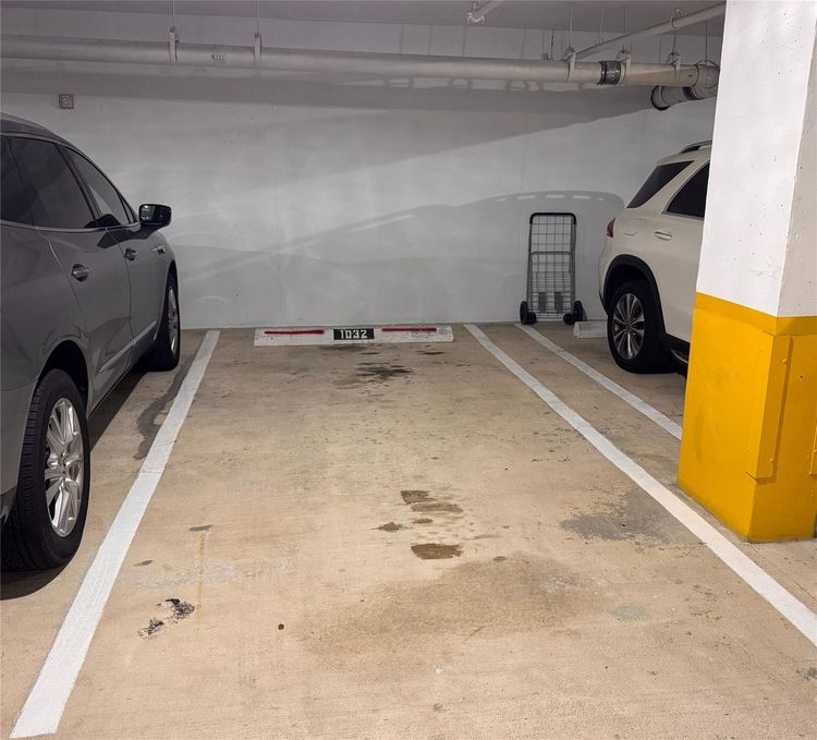 The Vue #302 image #43