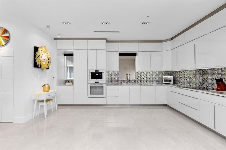 Marbella Townhomes #F10536135 image #22