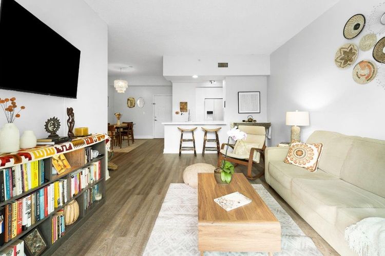 1800 Biscayne Plaza #202 image #14