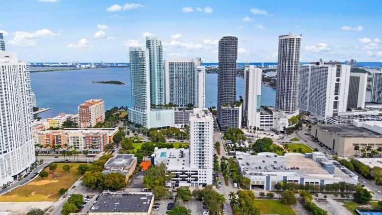 1800 Biscayne Plaza #202 image #20