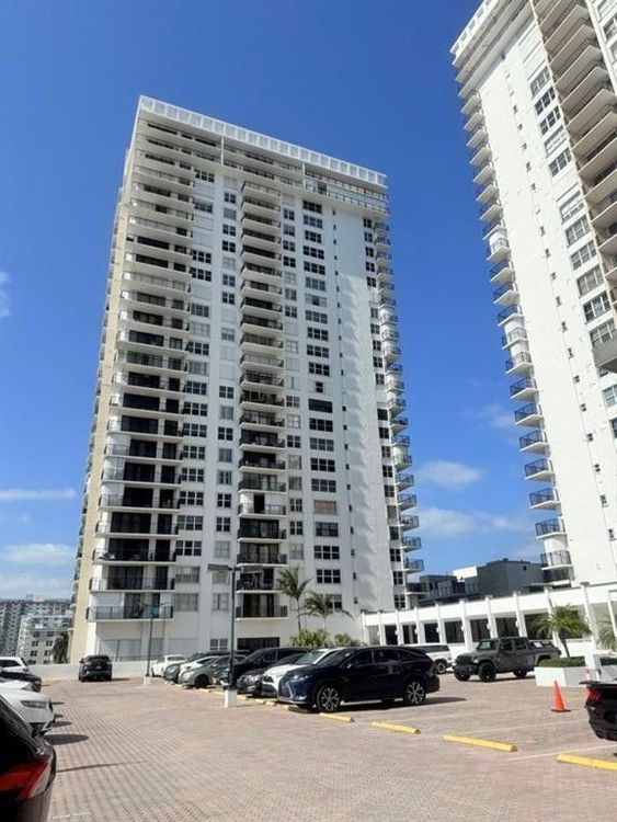 Grenoble at Quadomain #2502 image #57