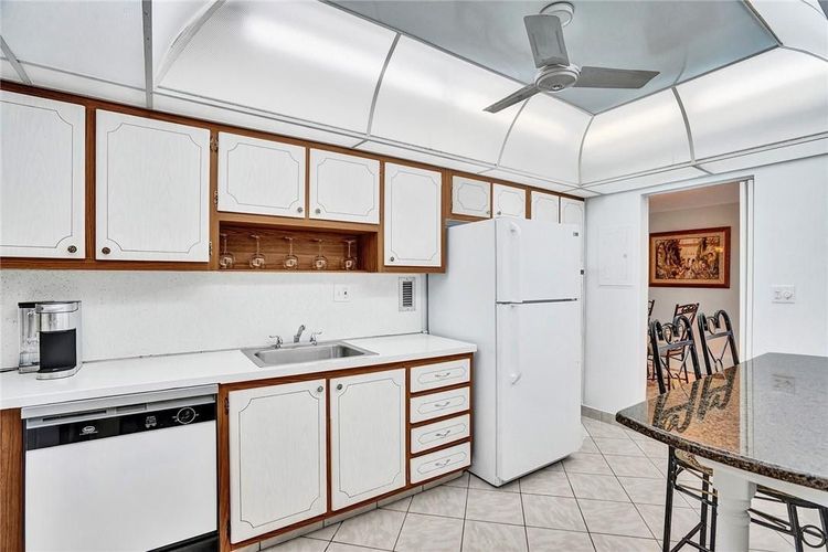 Galt Towers #7N image #12