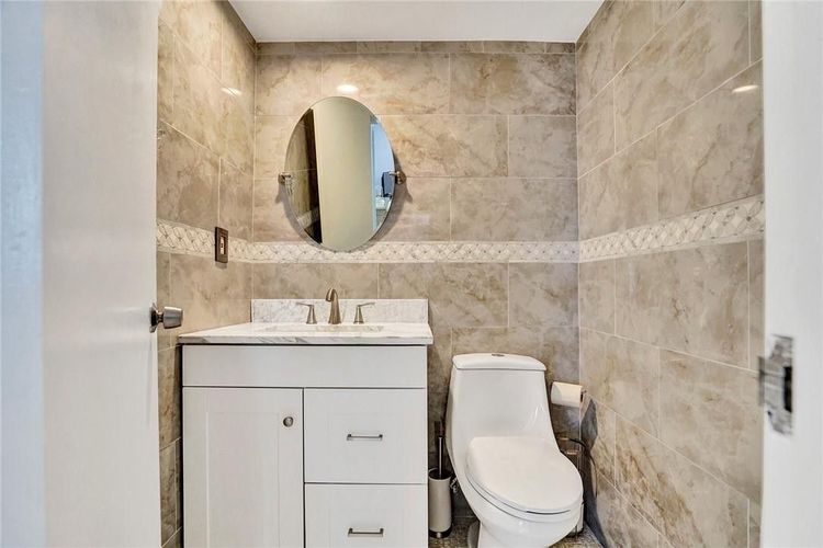 Galt Towers #7N image #13