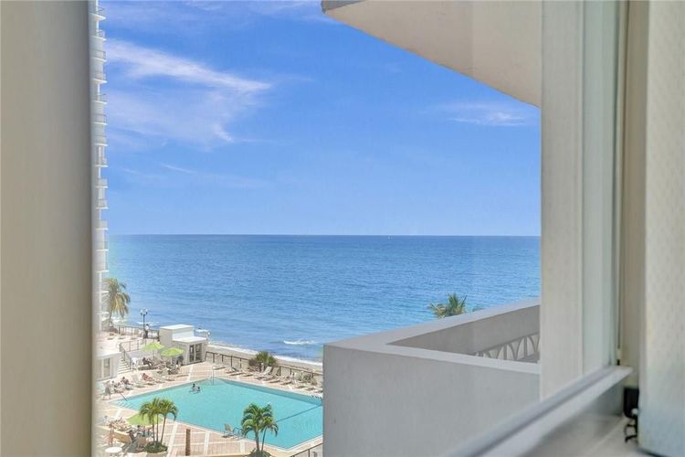 Galt Towers #7N image #18