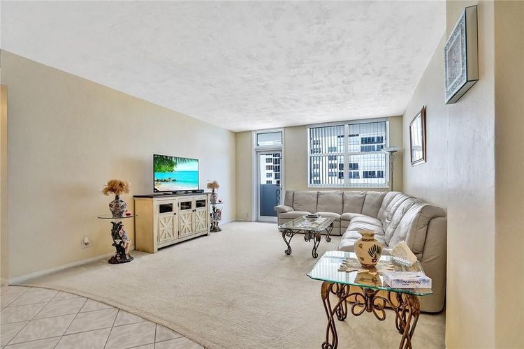 Galt Towers #7N image #24