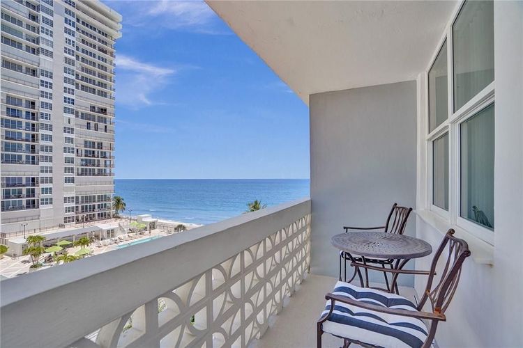 Galt Towers #7N image #26