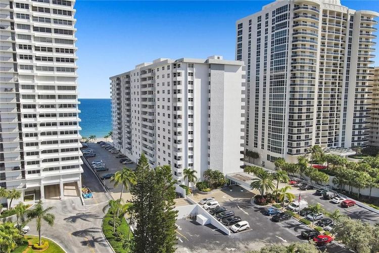 Galt Towers #7N image #39