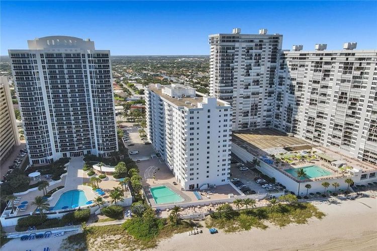 Galt Towers #7N image #46